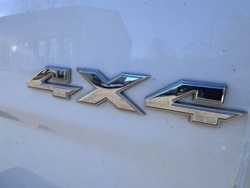 Used 2016 RAM 2500 Tradesman w/ Chrome Appearance Group image 11