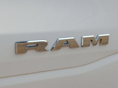 Used 2019 RAM 1500 Big Horn AWD/4WD image 42