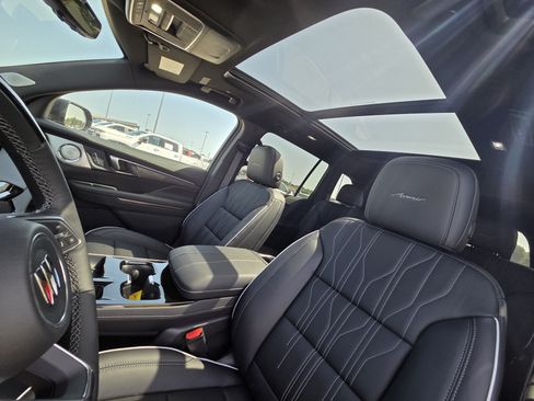 New 2026 Buick Enclave Avenir w/ Super Cruise Package FWD image 24