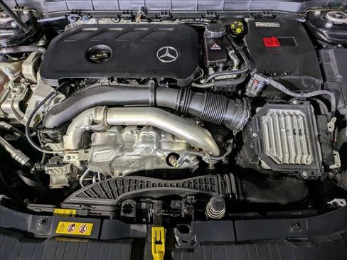 Used 2025 Mercedes-Benz GLB 250 image 22