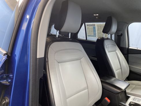 Used 2021 Ford Explorer XLT w/ Equipment Group 202A image 42