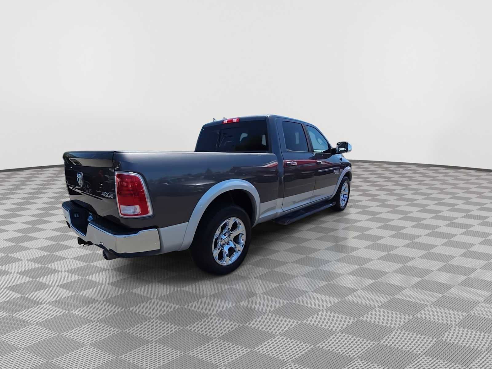 Used 2014 RAM 1500 Laramie AWD/4WD image 8