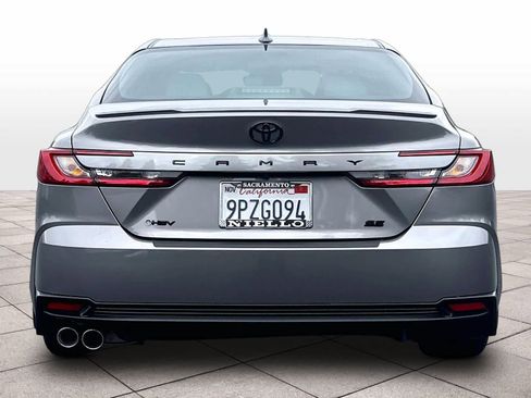Used 2025 Toyota Camry SE w/ Convenience Package FWD image 7