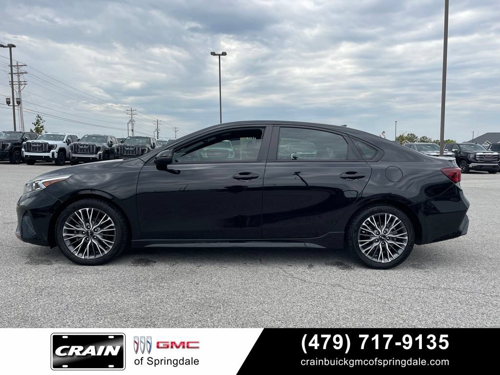 Used 2022 Kia Forte GT-Line w/ GT-Line Premium Package FWD image 4