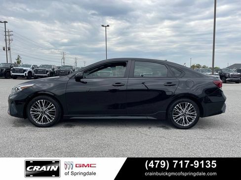 Used 2022 Kia Forte GT-Line w/ GT-Line Premium Package FWD image 4