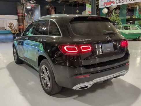Used 2021 Mercedes-Benz GLC 300 4MATIC image 10
