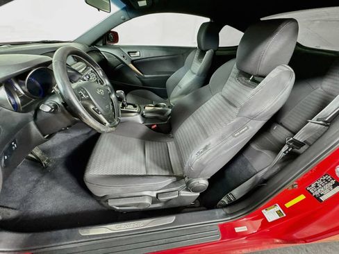 Used 2013 Hyundai Genesis 2.0T RWD image 22