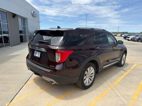 Used 2023 Ford Explorer Limited w/ Equipment Group 301A AWD/4WD image 7