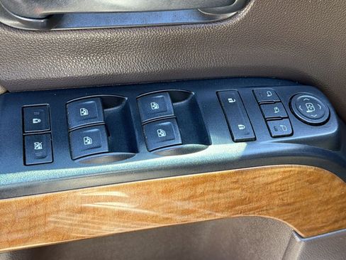 Used 2018 Chevrolet Silverado 1500 LTZ w/ Texas Edition image 13