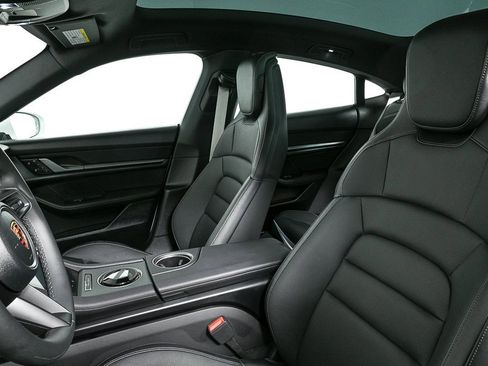 Certified 2025 Porsche Taycan image 5