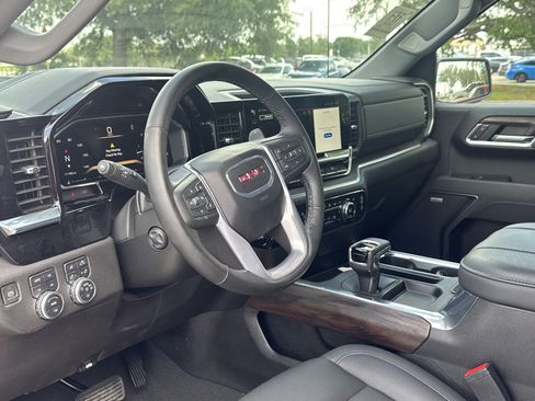 Used 2026 GMC Sierra 1500 SLT AWD/4WD image 5