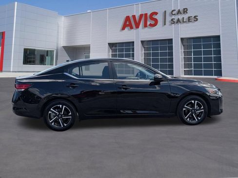 Used 2025 Nissan Sentra SV FWD image 5