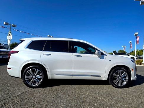 Used 2022 Cadillac XT6 Premium Luxury FWD image 7