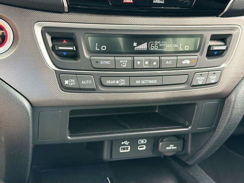 Used 2025 Honda Ridgeline Sport+ image 13