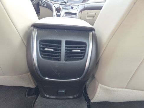 Used 2019 Buick LaCrosse Preferred image 13