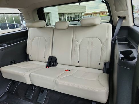 Used 2019 Ford Expedition Platinum AWD/4WD image 25