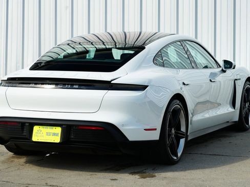 Used 2021 Porsche Taycan image 53