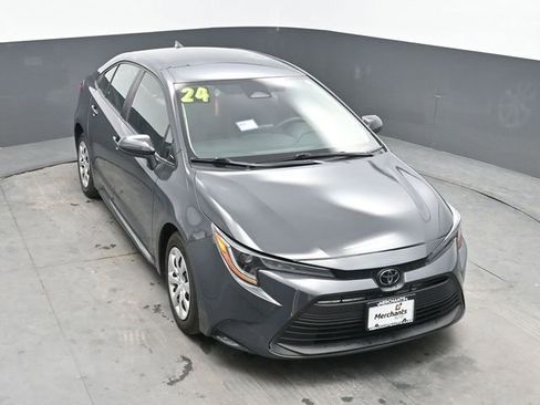 Used 2024 Toyota Corolla LE FWD image 21