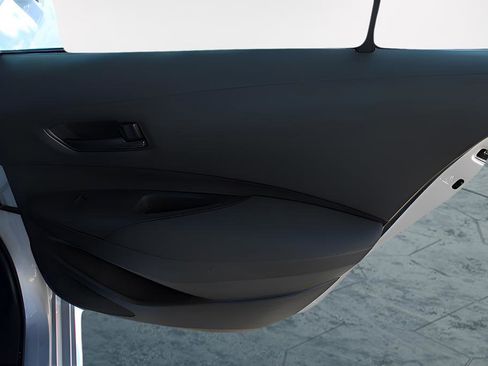 Used 2025 Toyota Corolla LE image 29