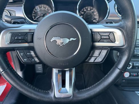 Used 2017 Ford Mustang Coupe image 27