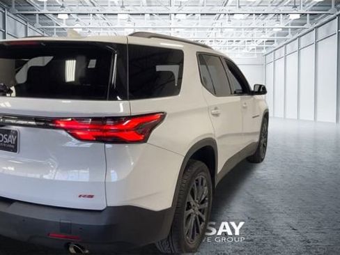 Used 2022 Chevrolet Traverse RS image 9