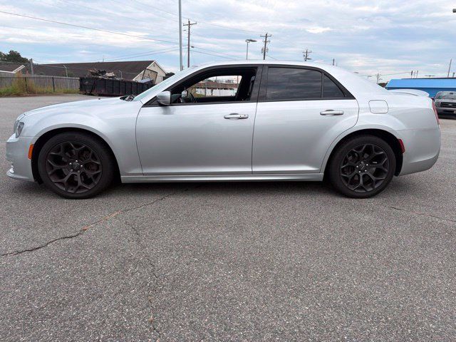 Used 2020 Chrysler 300 S RWD image 6