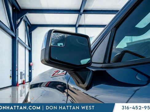 Used 2022 Chevrolet Silverado 1500 LT w/ Z71 Off-Road Package image 27