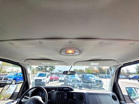 Used 2011 Ford E-350 and Econoline 350 XLT RWD image 22