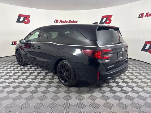 Used 2025 Honda Odyssey Sport-L image 4