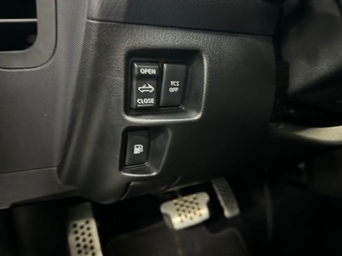 Used 2009 Nissan 350Z Touring image 16