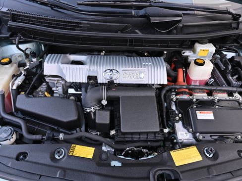 Used 2014 Toyota Prius Prime Plug-In Hybrid FWD image 31