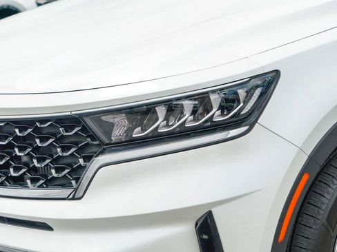 Certified 2023 Kia Sorento EX w/ Panoramic Sunroof Package FWD image 8