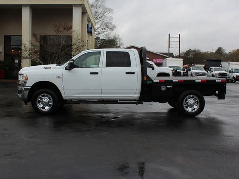 Used 2024 RAM 2500 Tradesman w/ Chrome Appearance Group image 11