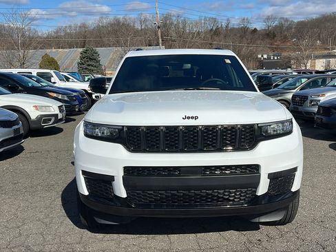 Certified 2024 Jeep Grand Cherokee L Altitude image 3