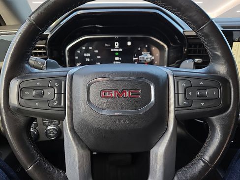 Used 2022 GMC Sierra 1500 SLT w/ SLT Convenience Package AWD/4WD image 24