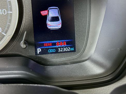 Used 2022 Toyota Corolla SE FWD image 16
