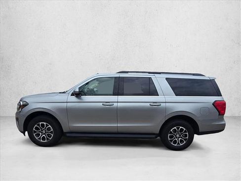 Used 2024 Ford Expedition Max XLT RWD image 5
