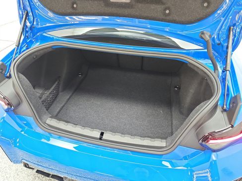 Used 2025 BMW M2 w/ Lighting Package RWD image 28