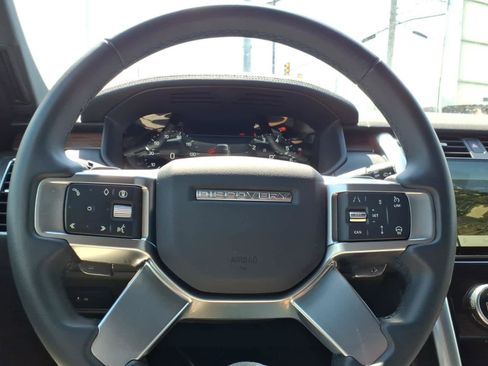 Used 2024 Land Rover Discovery Dynamic SE AWD/4WD image 24