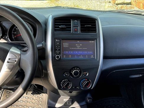 Used 2018 Nissan Versa SV image 28