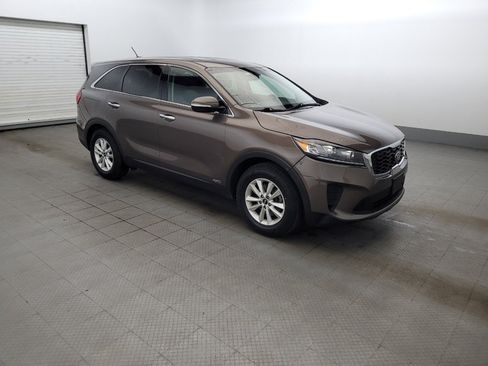 Used 2019 Kia Sorento AWD image 11