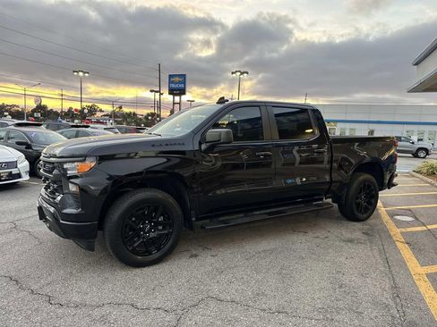 Used 2024 Chevrolet Silverado 1500 Custom w/ LPO, Dark Essentials Package image 4