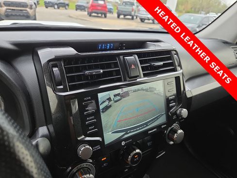 Used 2024 Toyota 4Runner TRD Off-Road Premium AWD/4WD image 17