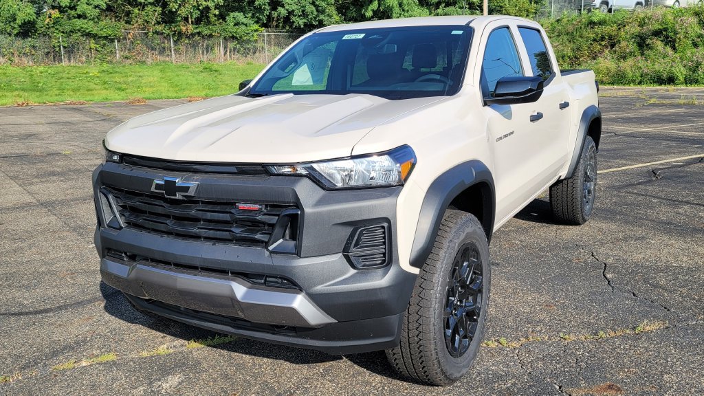 New 2026 Chevrolet Colorado Trail Boss AWD/4WD image 3