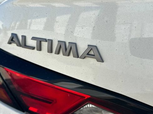 Certified 2024 Nissan Altima 2.5 SR FWD image 7