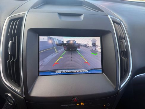 Certified 2020 Ford Edge Titanium image 24