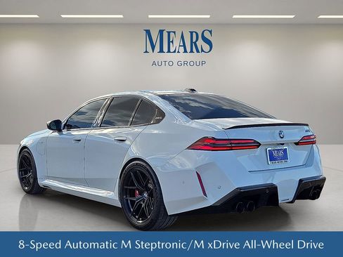 Used 2026 BMW M5 w/ Carbon Package image 4