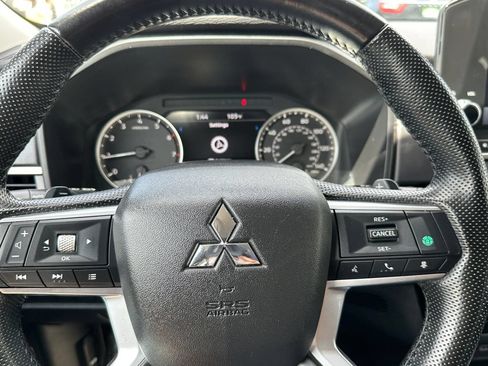 Used 2024 Mitsubishi Outlander SE AWD/4WD image 25