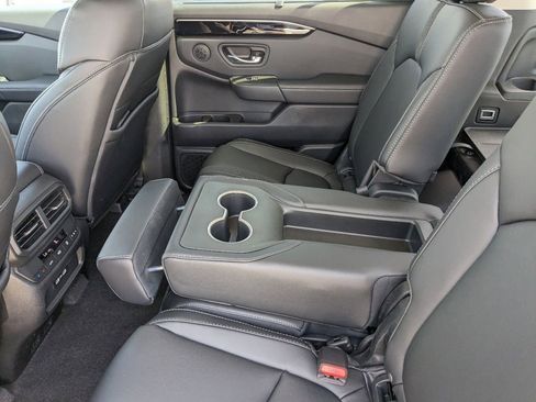 New 2025 Honda Pilot EX-L image 10