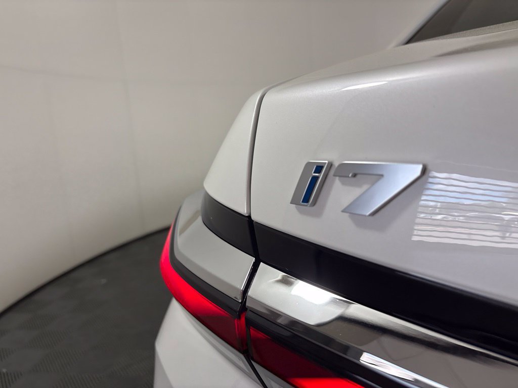 Certified 2024 BMW i7 eDrive50 RWD image 10
